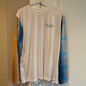 Men’s Salty Scales Long Sleeve Fishing Shirt. Size Medium
Light weight